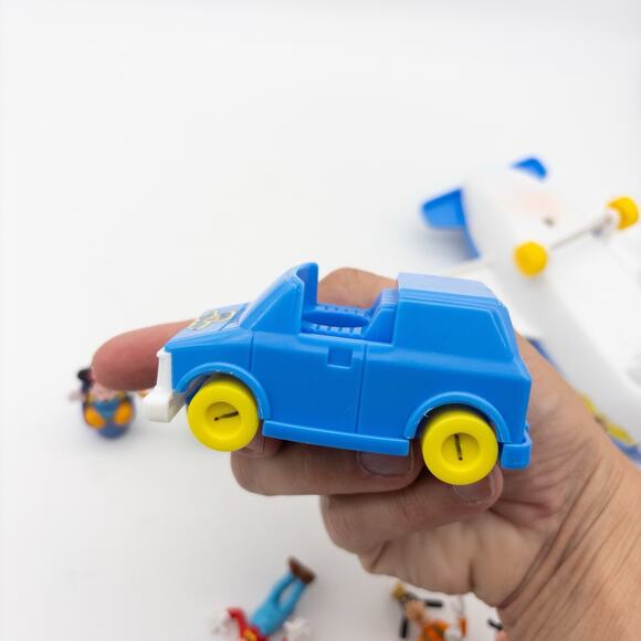 VTG 1987 Arco Disney Mickey’s Airport Airplane With Lot Of 10 Figures + Car - Picture 15 of 15